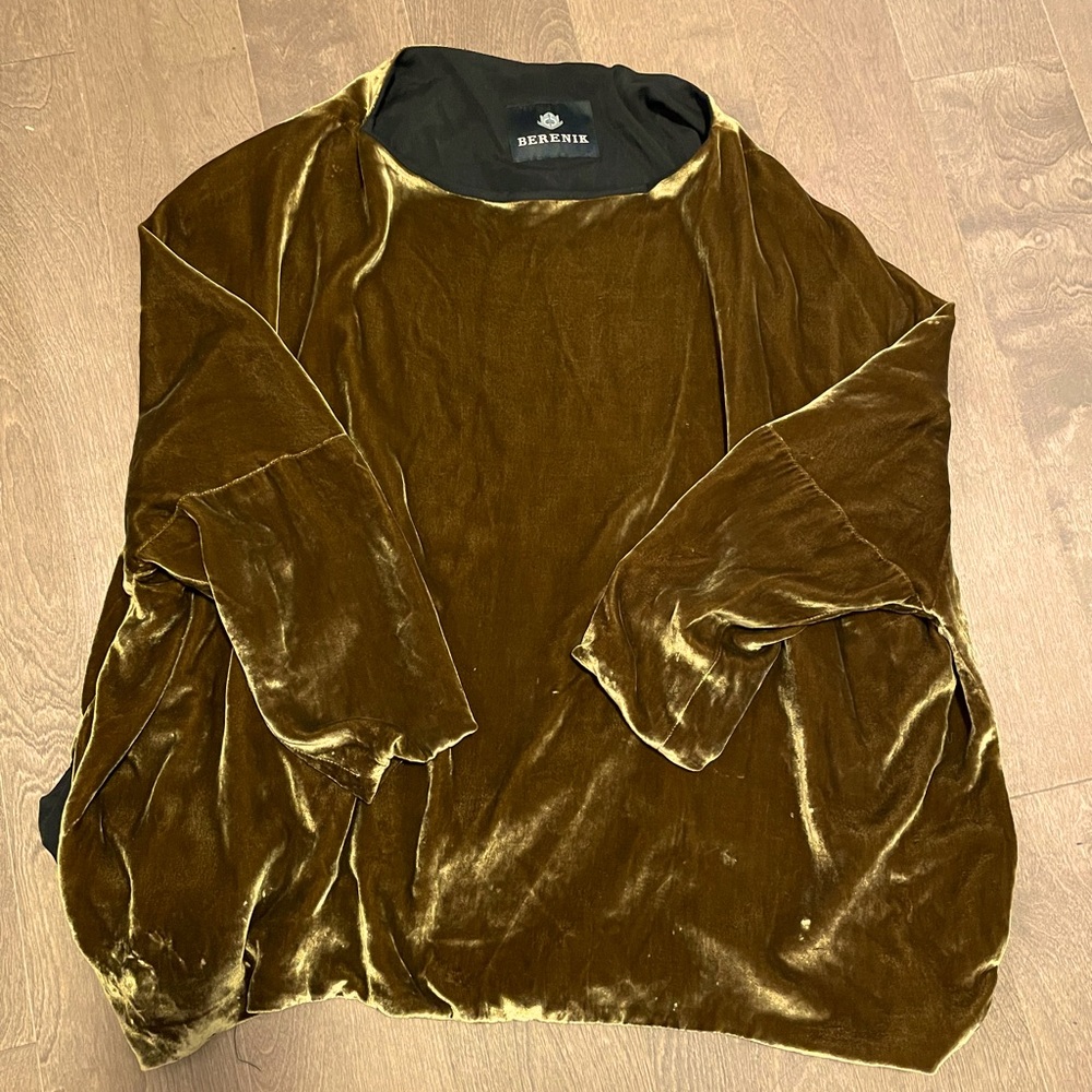 Berenik gold velvet 3/4 sleeve top - one size - oversized